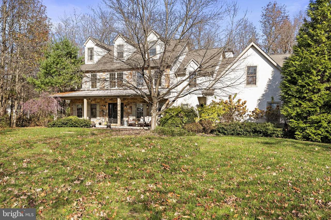 33 Lake Forest Drive - Photo 1