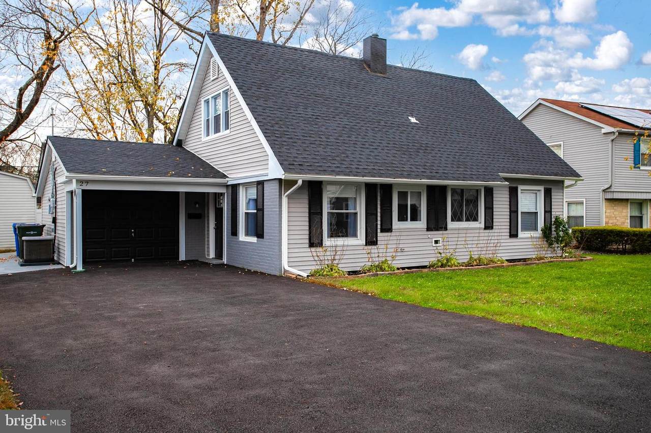 27 Midvale Lane - Photo 1