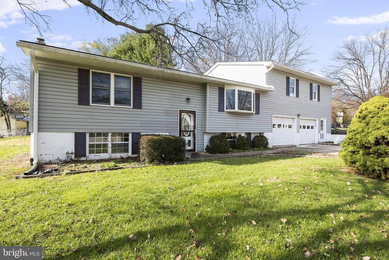 102 Tartan Drive - Photo 1