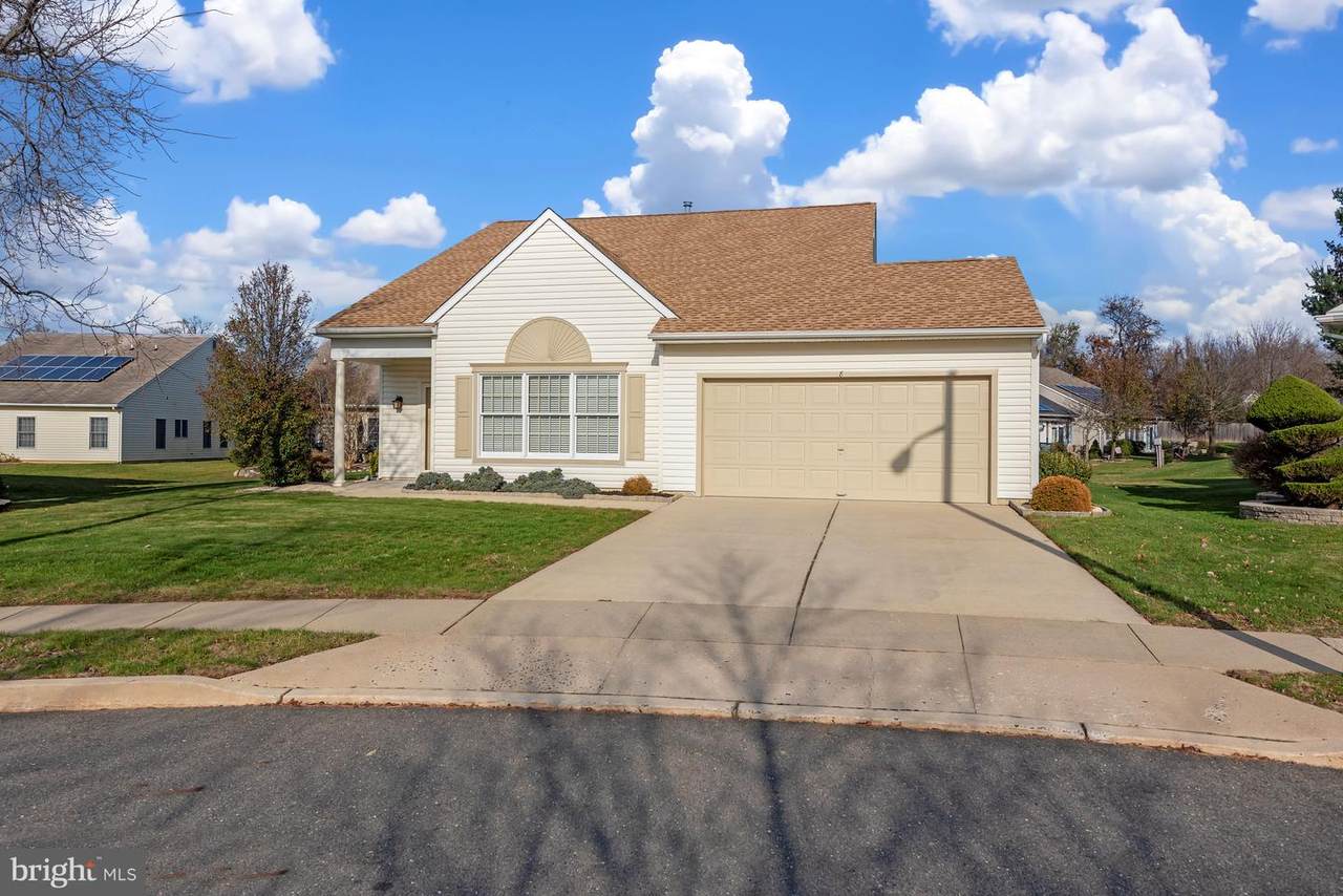 8 Shady Ridge Court - Photo 1