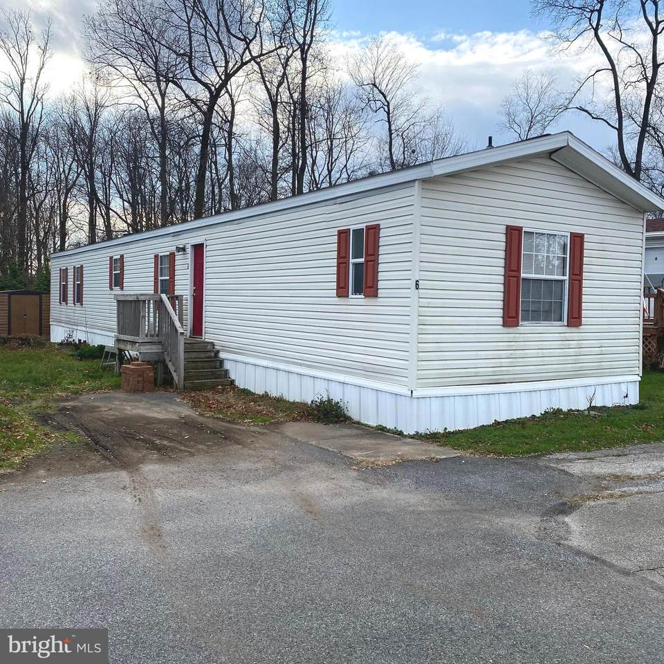 6 Rosewood Lane - Photo 1