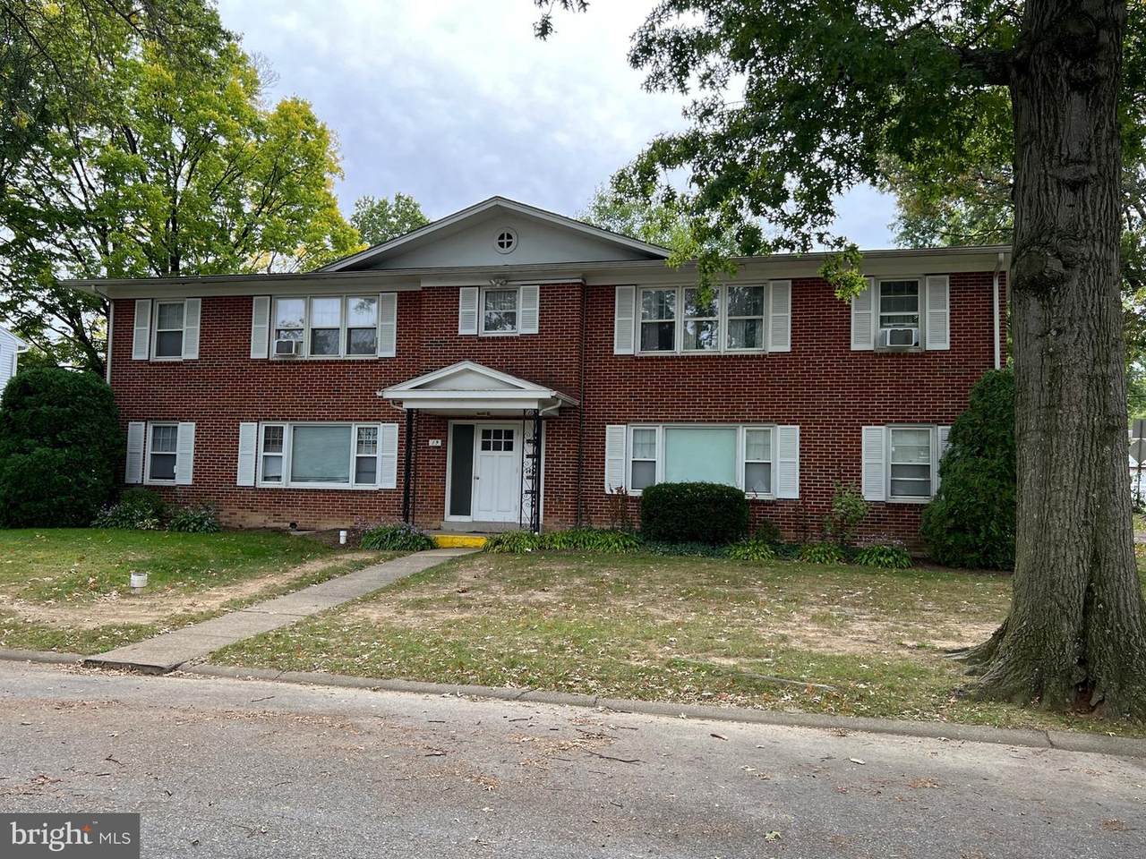 19 Round Hill Road - Photo 1