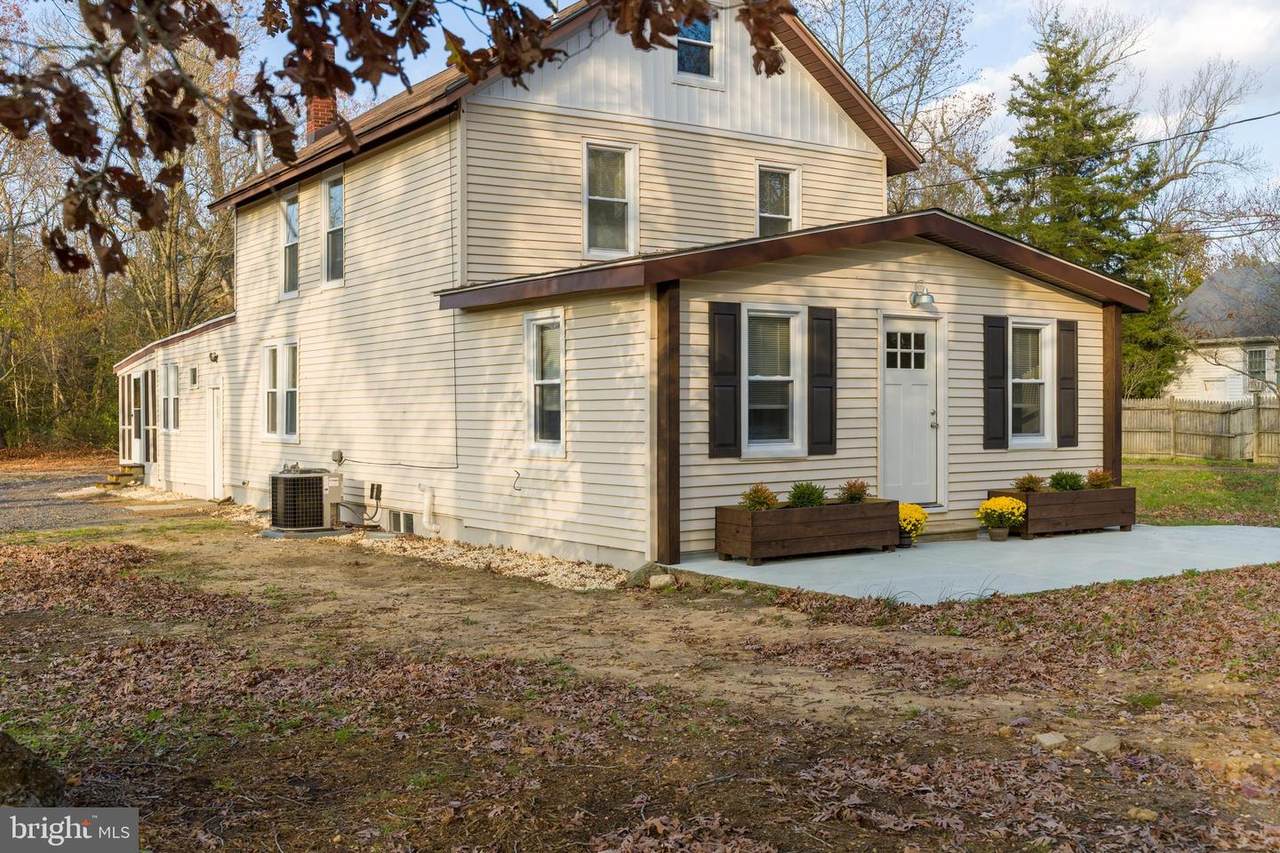 194 Grant Avenue - Photo 1