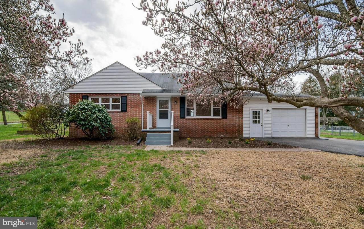 4604 Urbana Pike - Photo 1