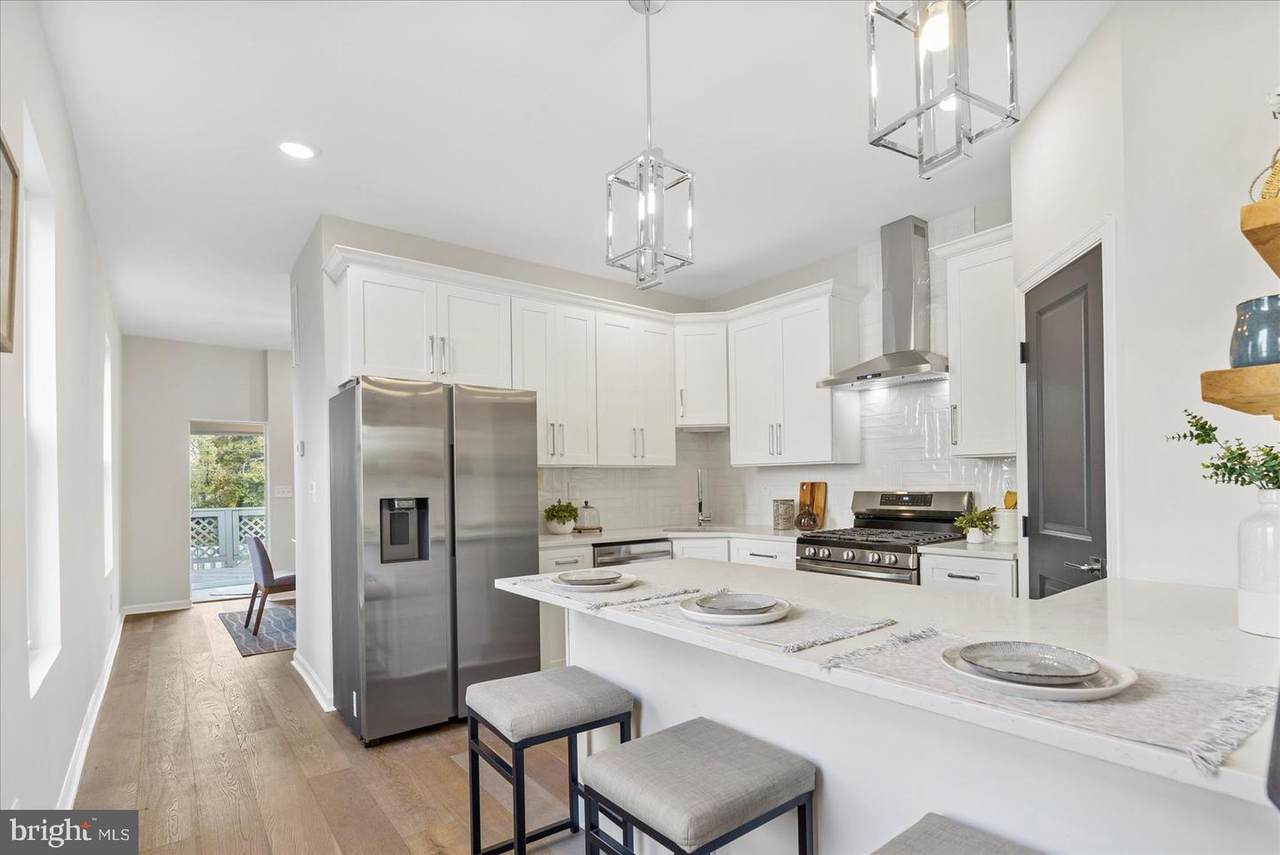31 Augusta Avenue - Photo 1