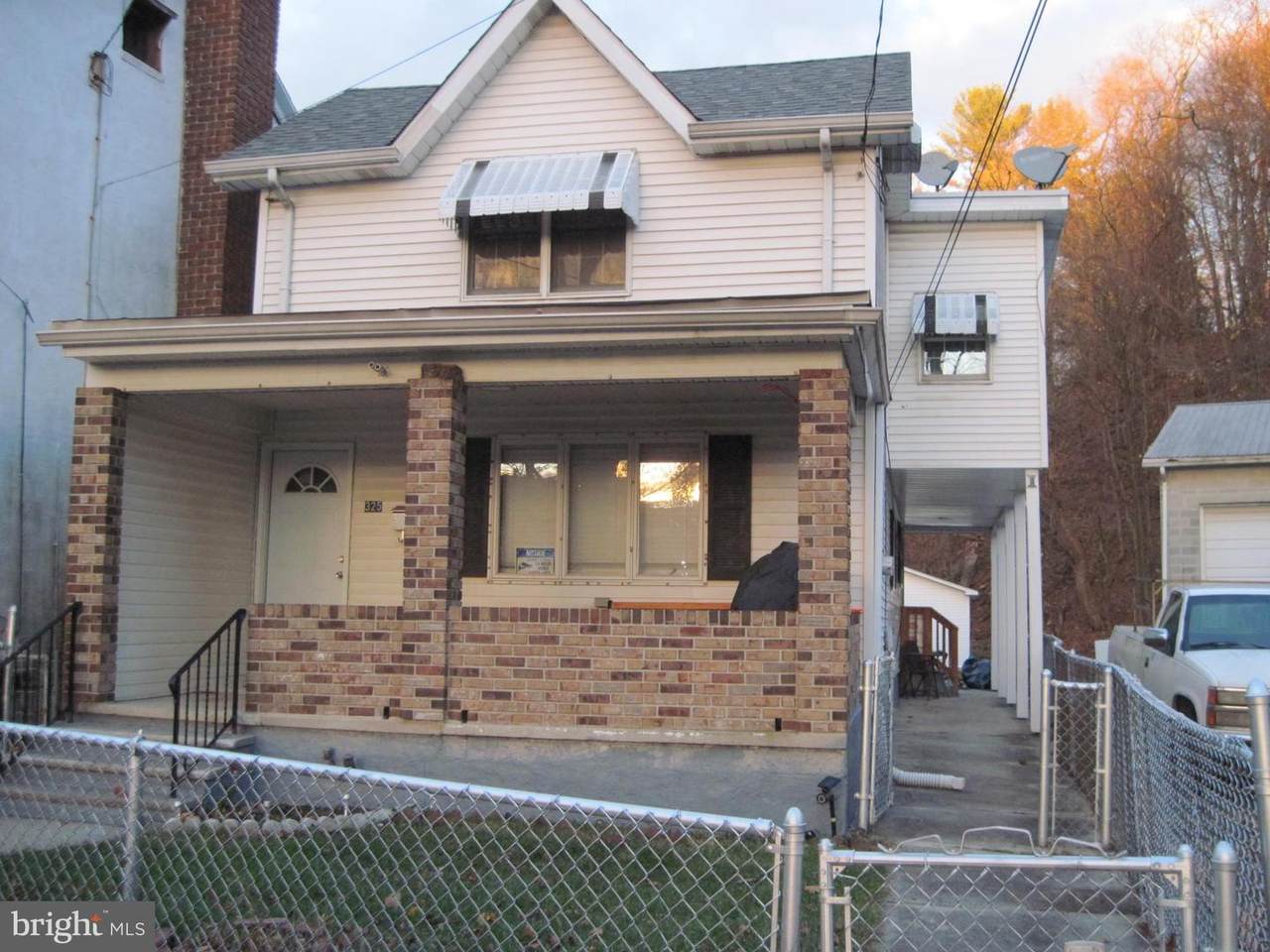 325 Schuylkill Avenue - Photo 1