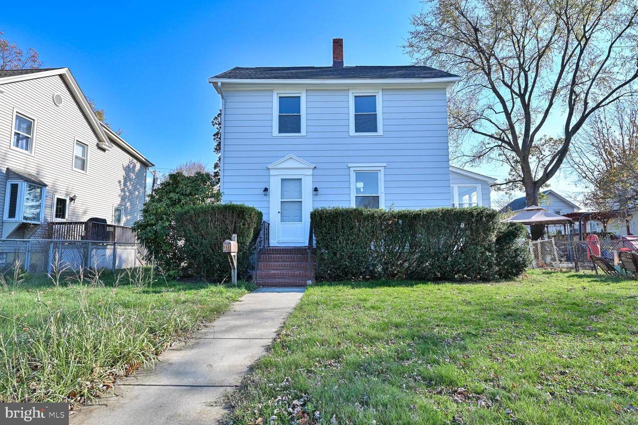 271 E Street - Photo 1