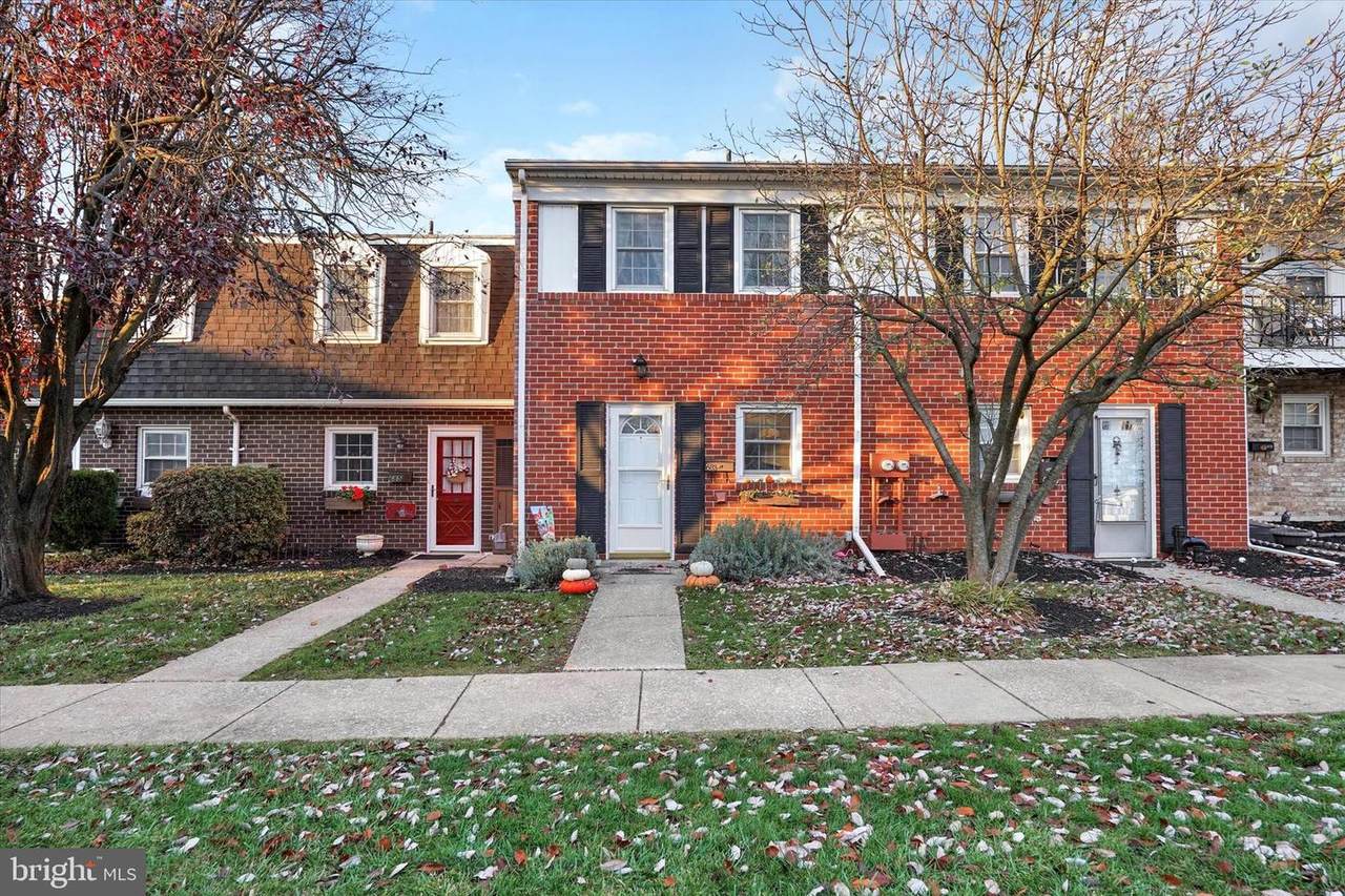 683 Colony Drive - Photo 1