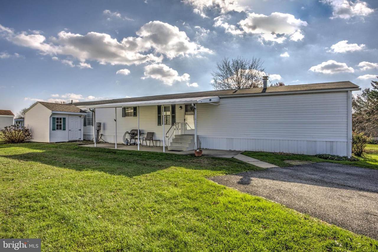 556 Holly Drive - Photo 1