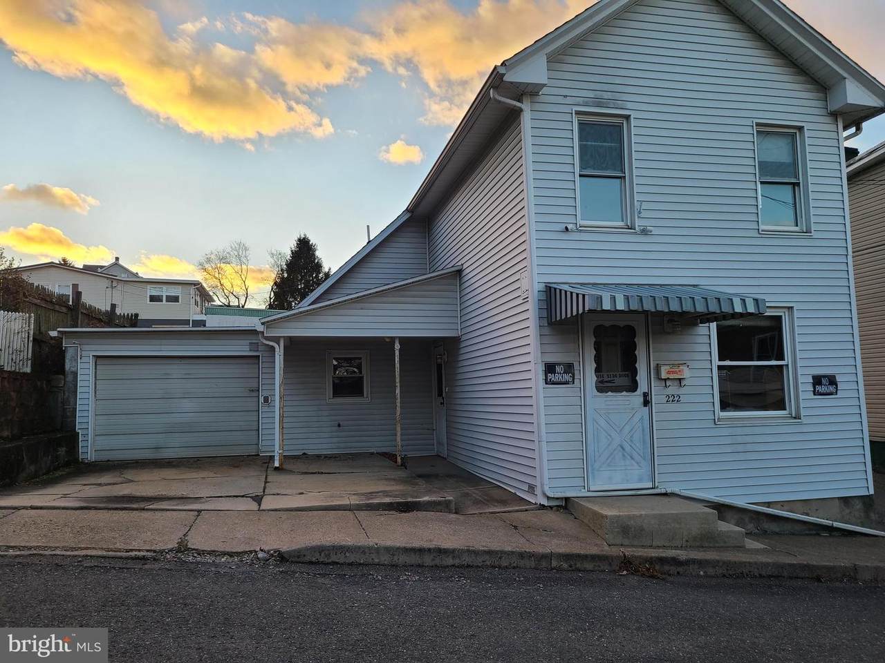222 Bowe Street - Photo 1