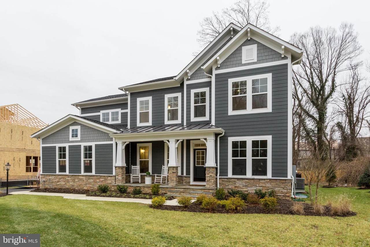 245 Hillside Circle - Photo 1
