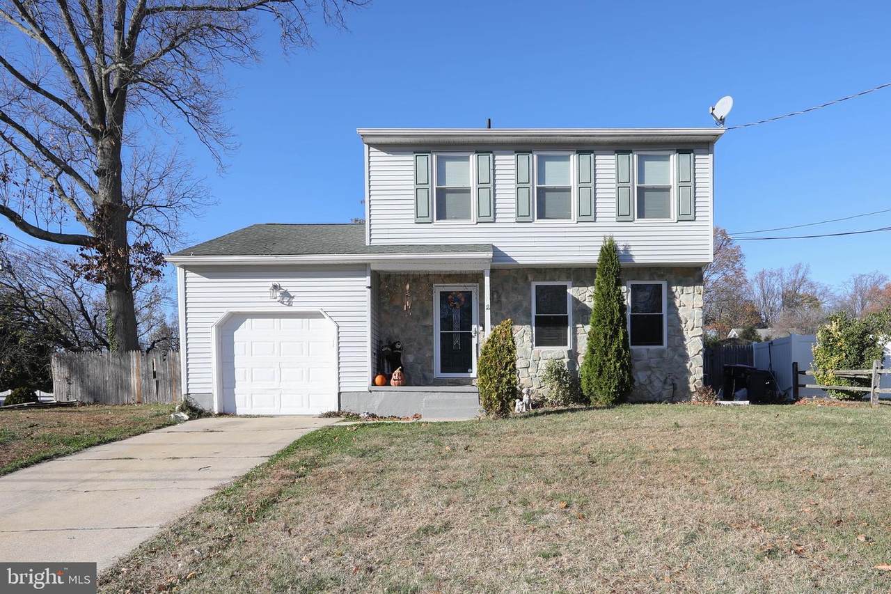 162 Morris Avenue - Photo 1