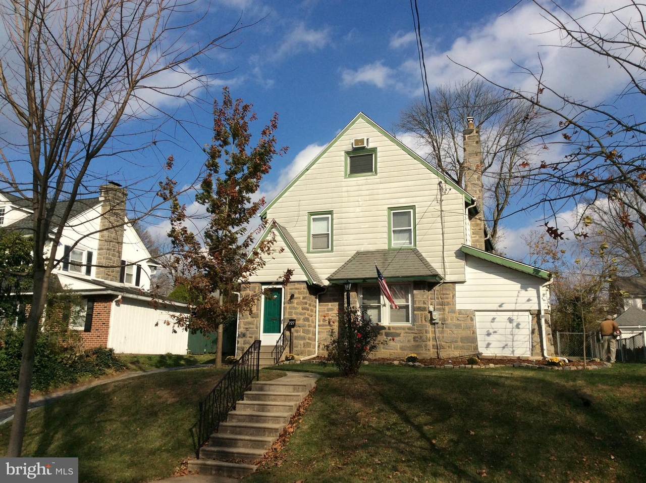 727 Cornell Avenue - Photo 1