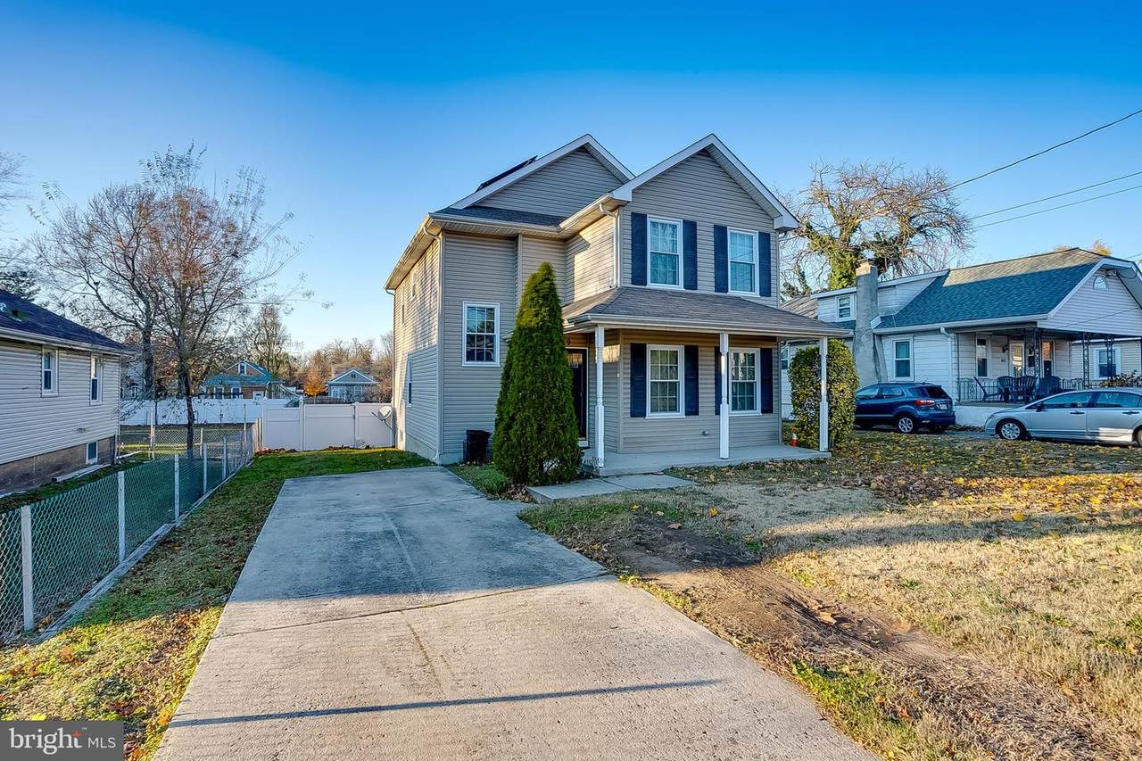 8129 River Road - Photo 1