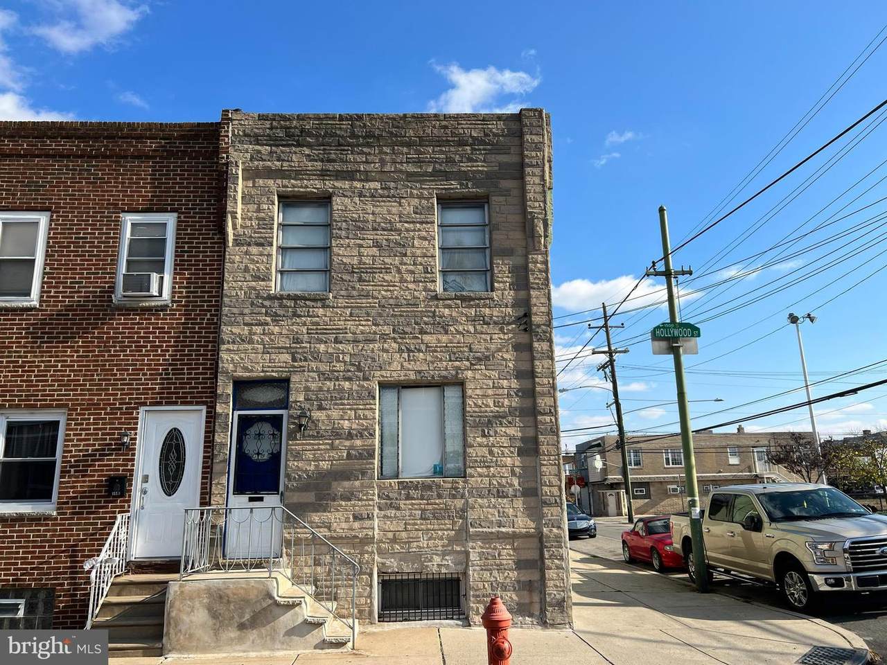 1555 Hollywood Street - Photo 1