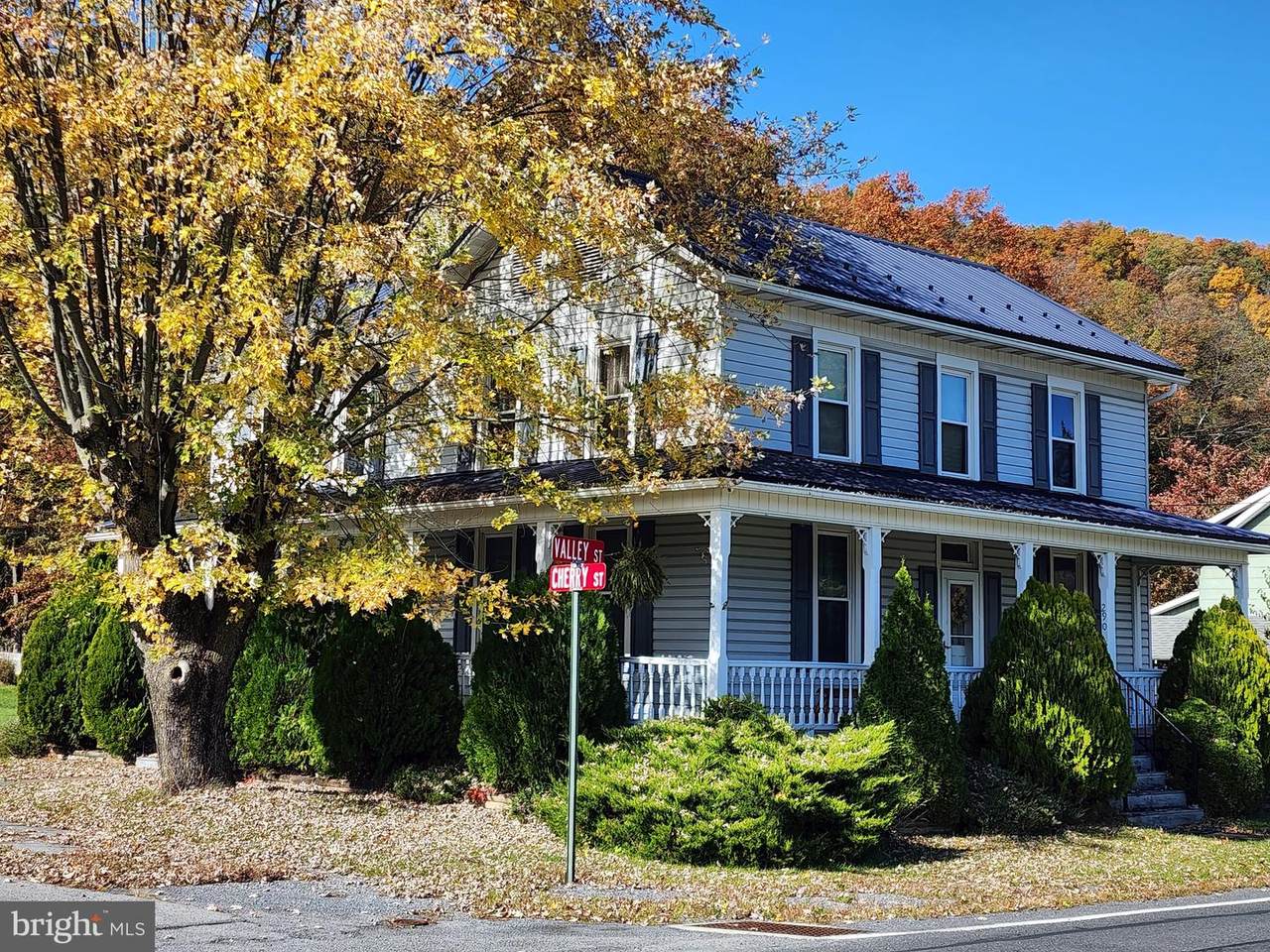 290 Valley Street - Photo 1