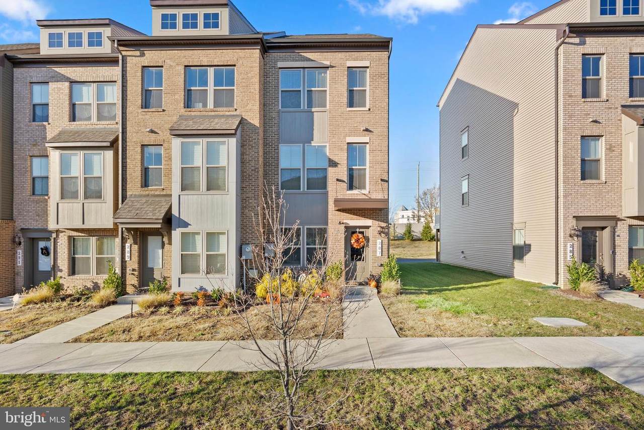 287 Phoenix Drive - Photo 1