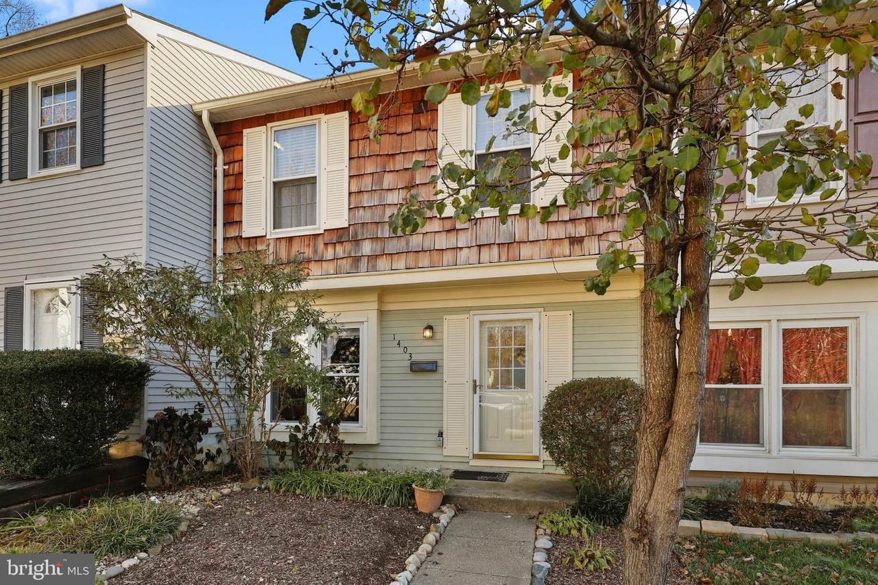 1403 Foxwood Court - Photo 1