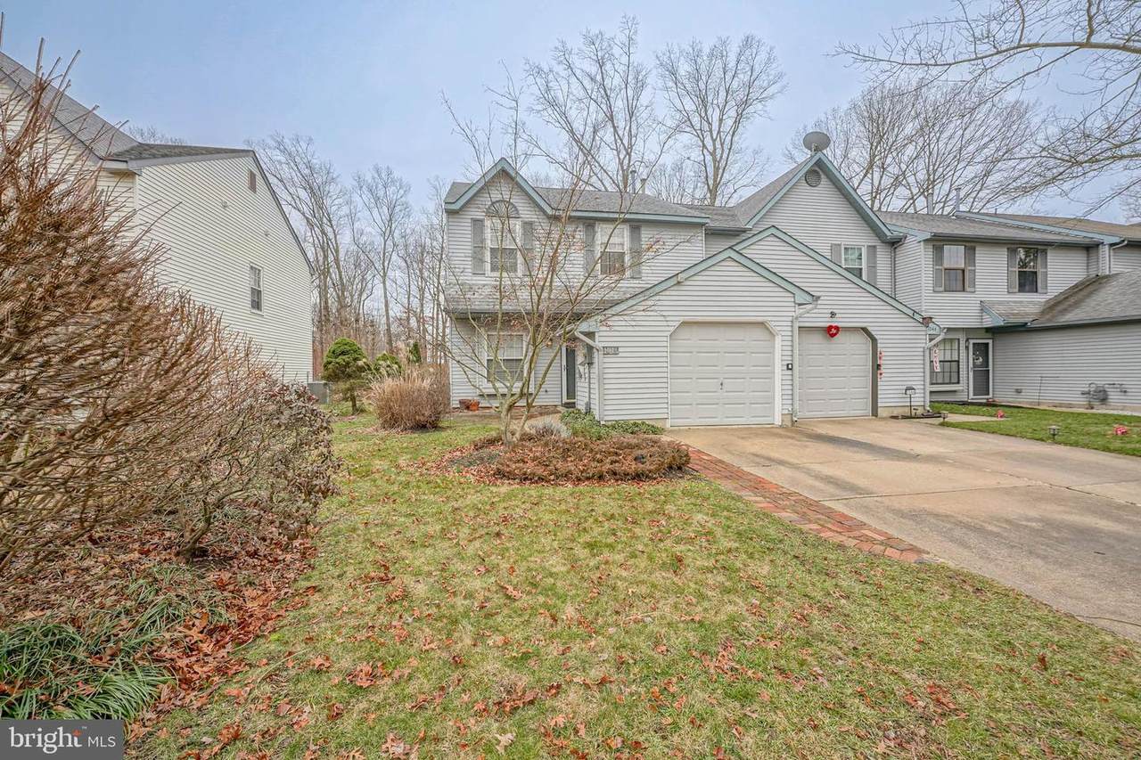 1046 Baywood Drive - Photo 1