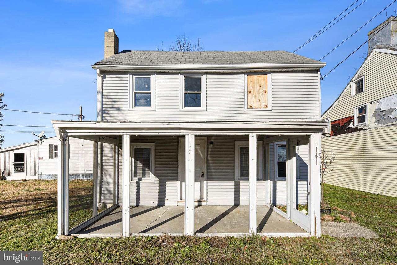 141 Front Street - Photo 1