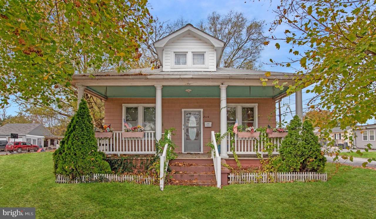 2114 Eastern - Photo 1