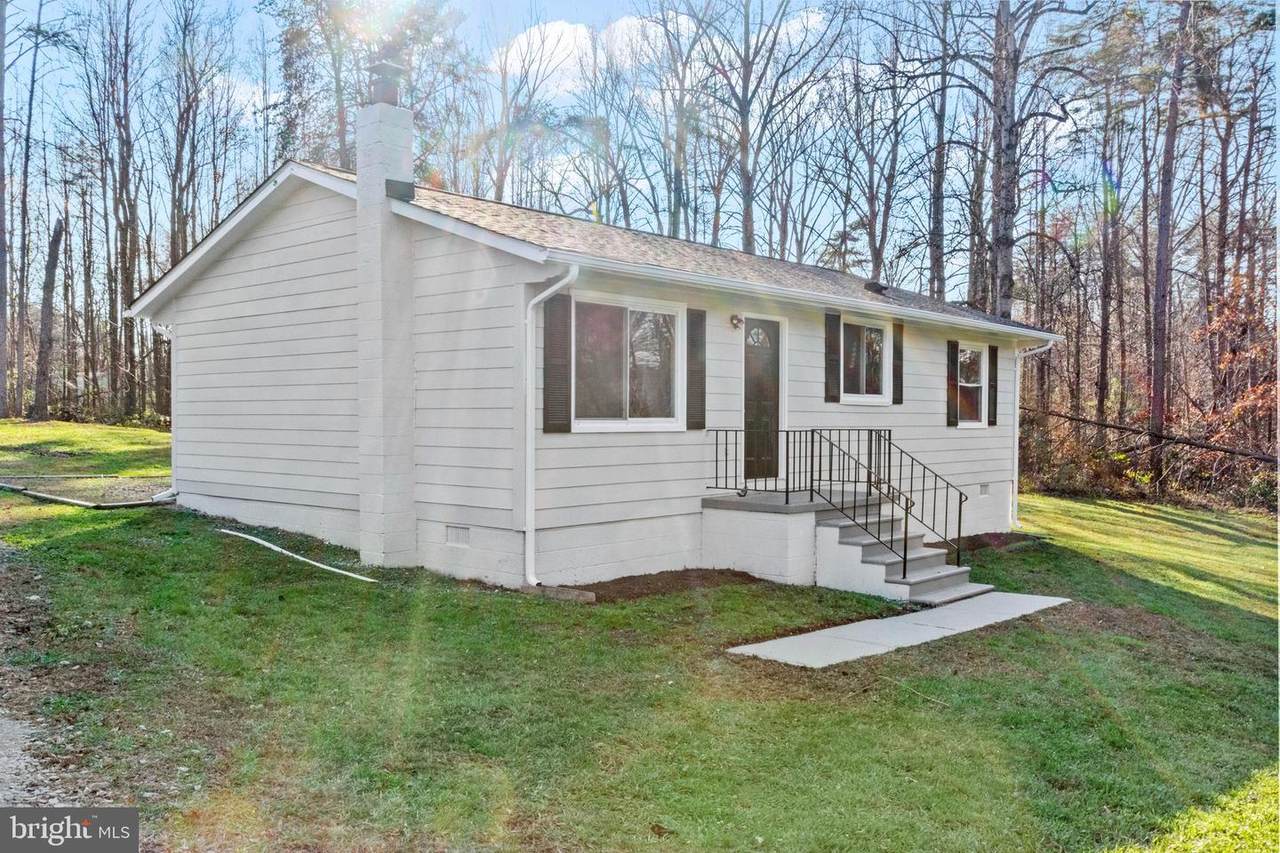 10404 Round Hill Road - Photo 1