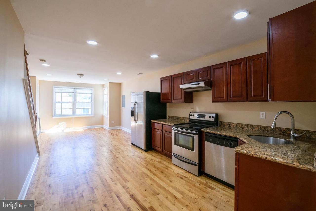 1002 20TH Street - Photo 1