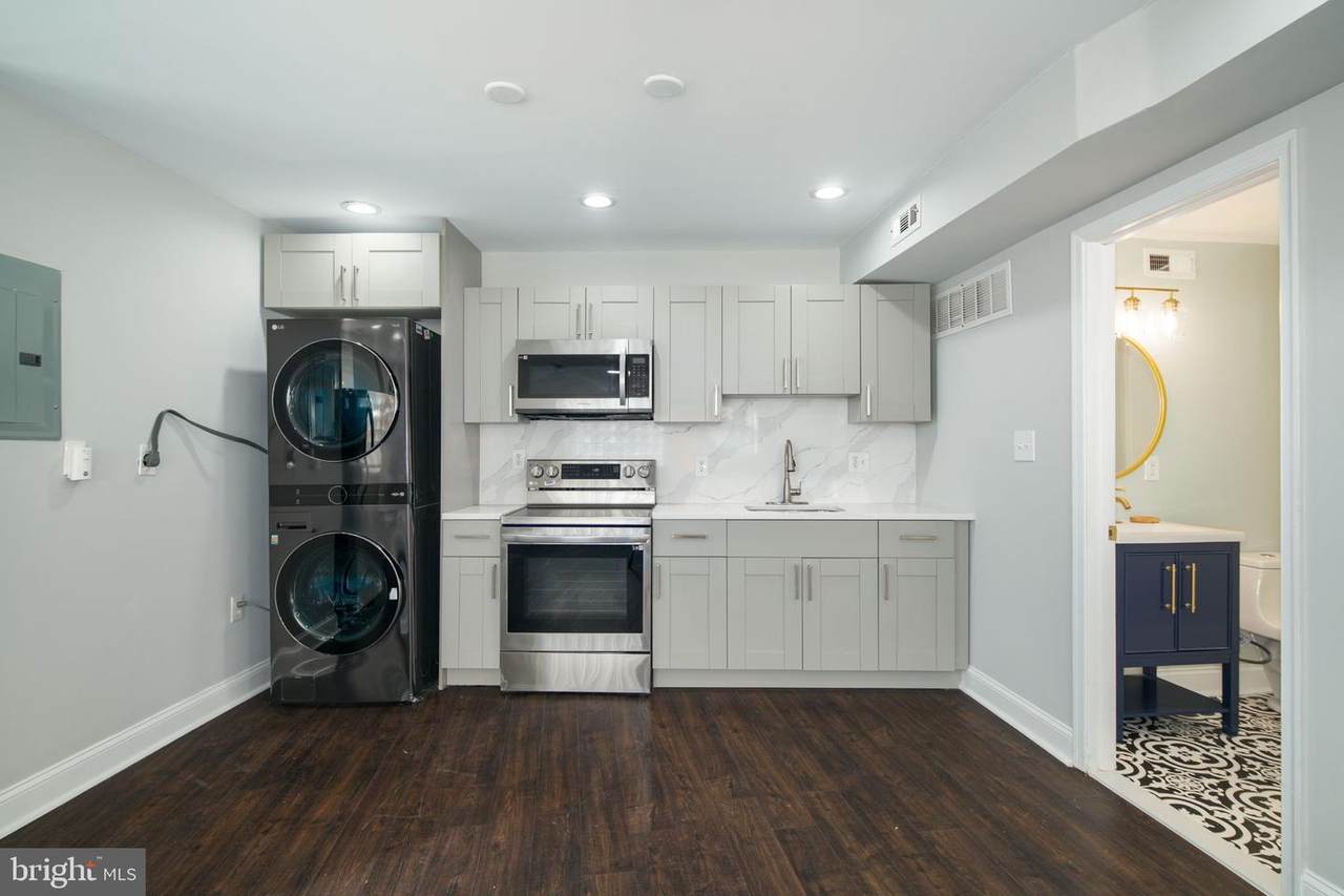 500 Pleasant Place - Photo 1