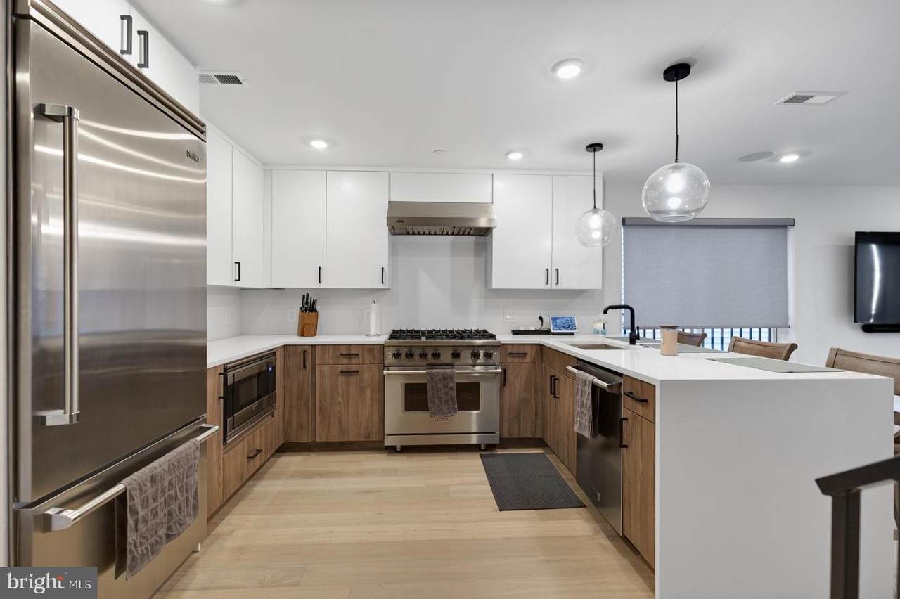 750 19TH Street - Photo 1