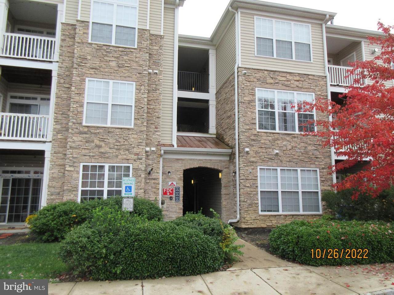 900 Wessex Place - Photo 1