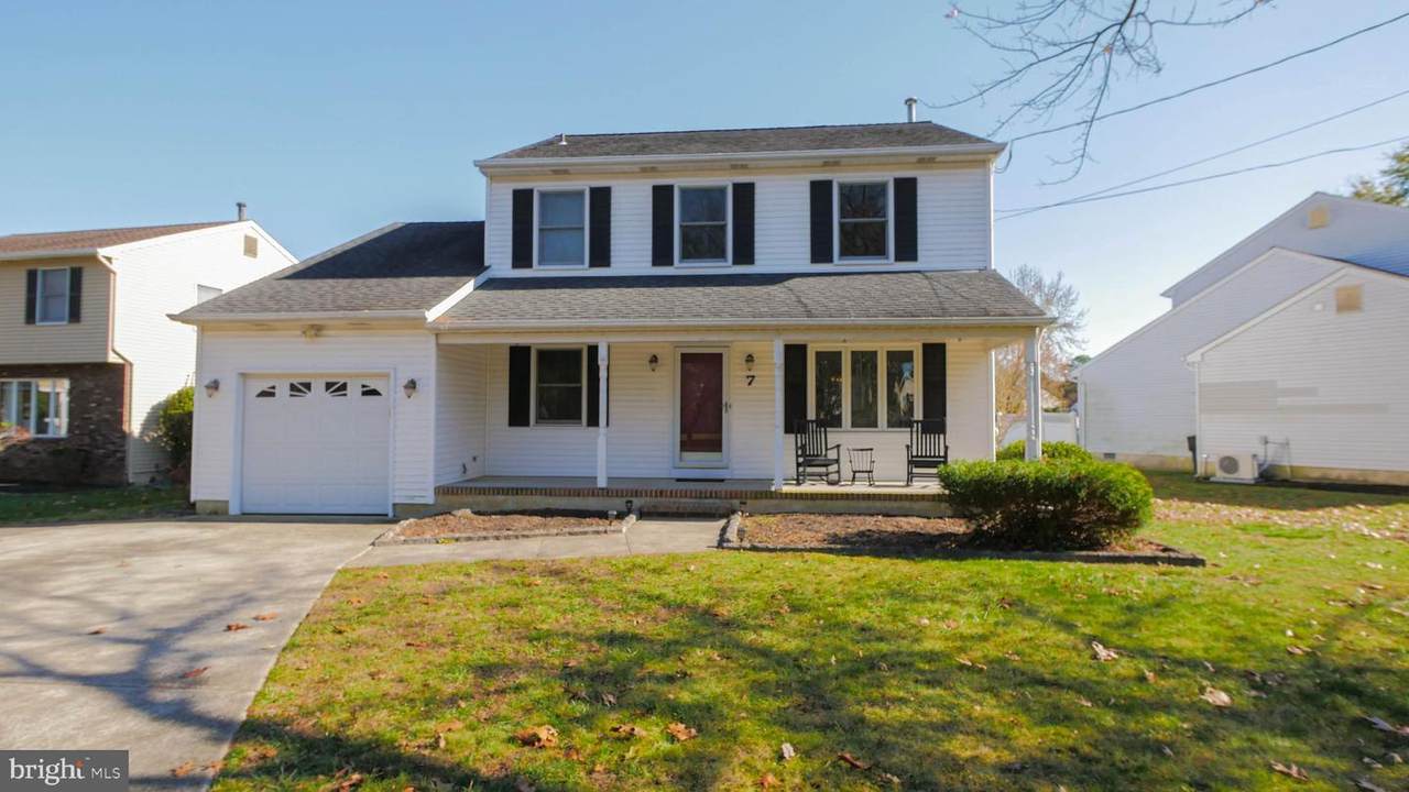 7 Kings Lane - Photo 1