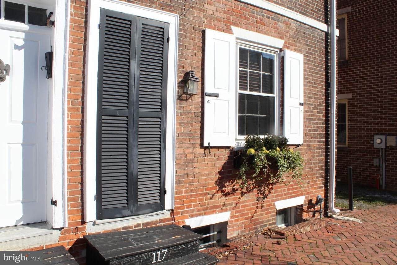 117 Delaware Street - Photo 1