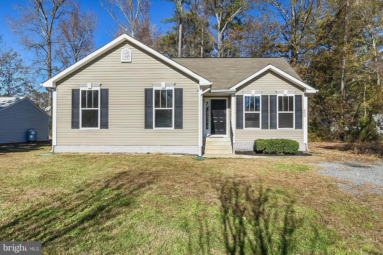 372 Monroe Drive - Photo 1