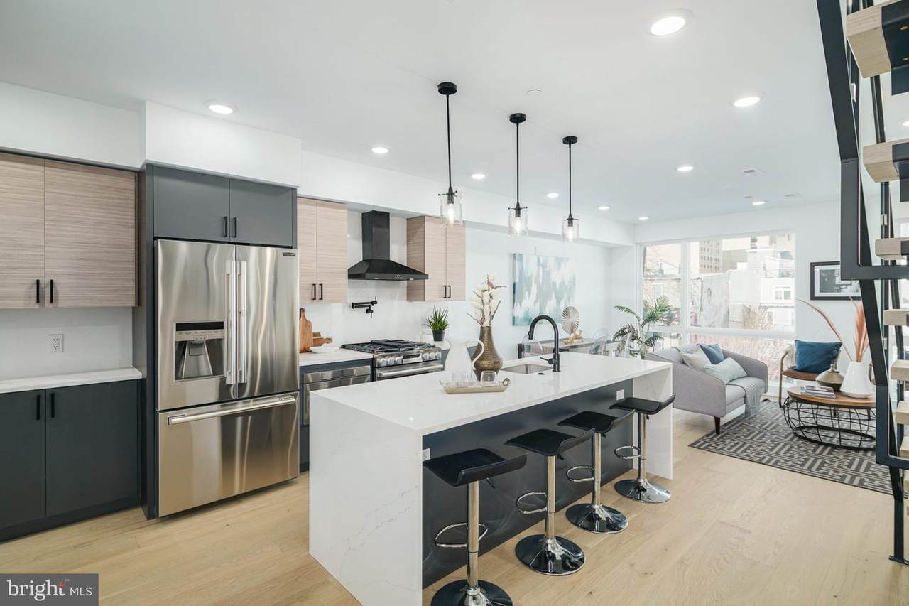 1507 Christian Street - Photo 1