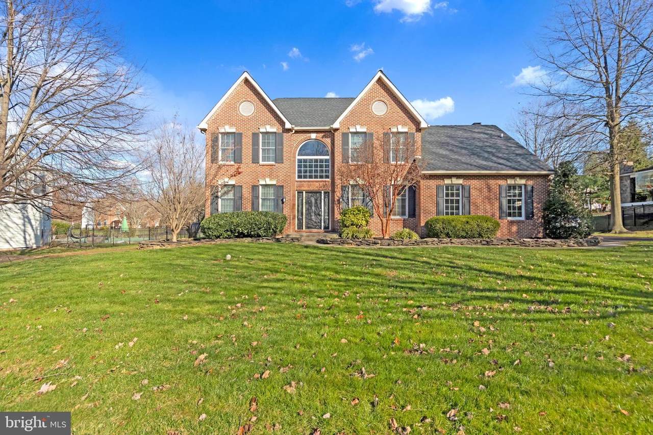 130 Wentworth Drive - Photo 1