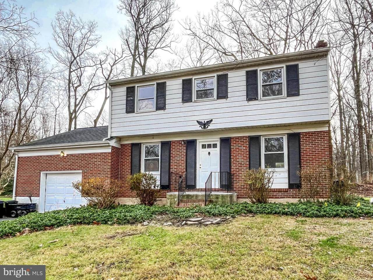 13 Greentree Drive - Photo 1