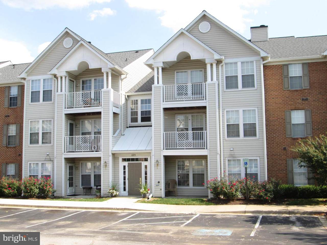 695 Winding Stream Way - Photo 1