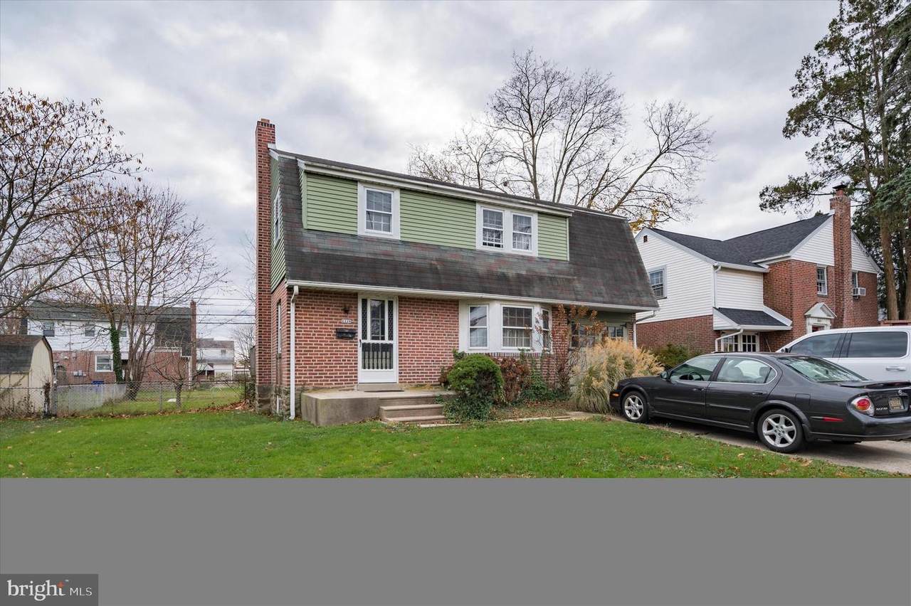 1226 Macdade Boulevard - Photo 1