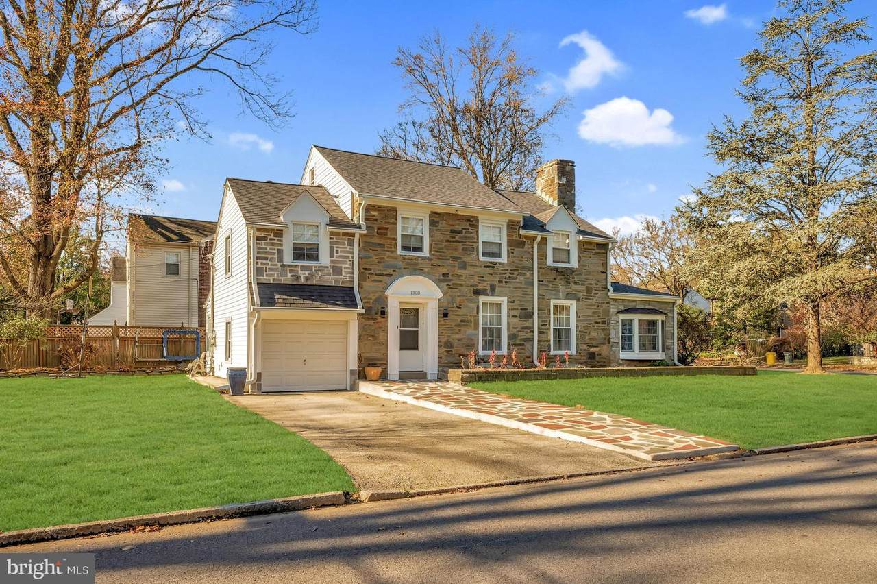 1300 Yarmouth Road - Photo 1