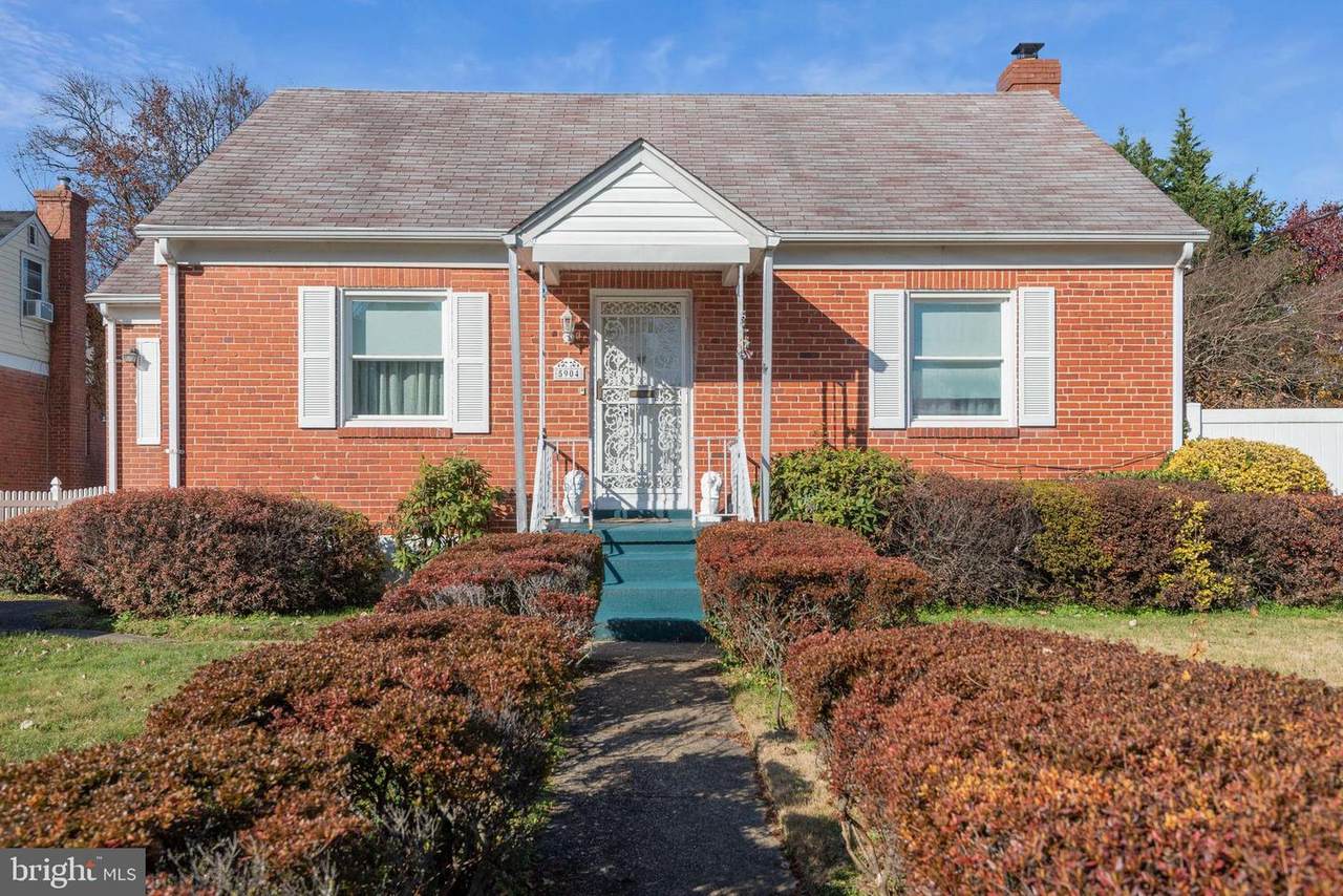 5904 Winthrope Avenue - Photo 1
