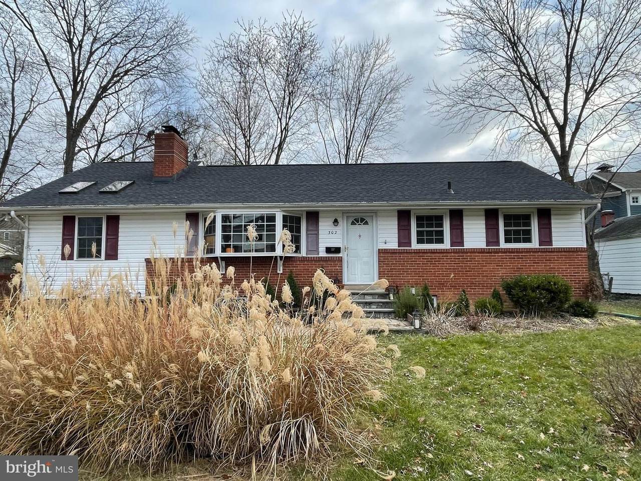302 Meadow Lane - Photo 1