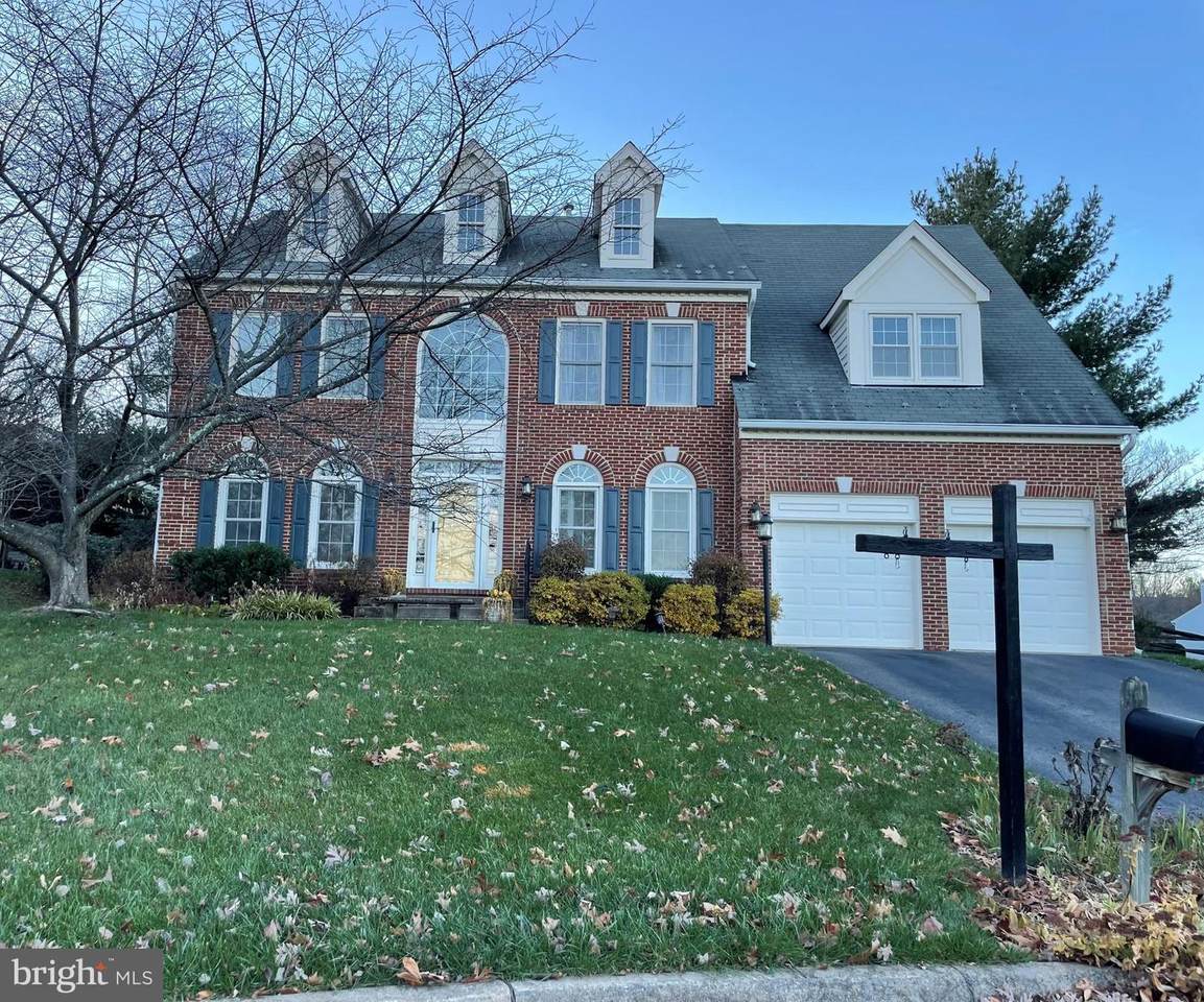 47024 Bennington Court - Photo 1