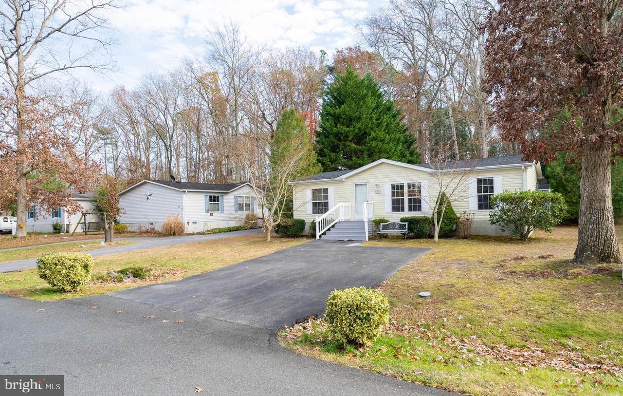 71 White Pine Drive - Photo 1
