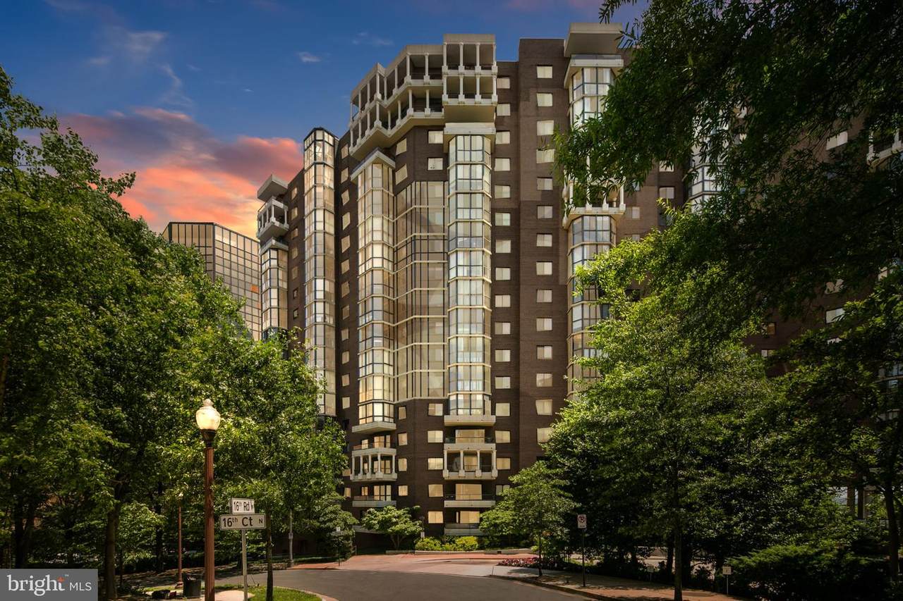 1600 Oak Street - Photo 1