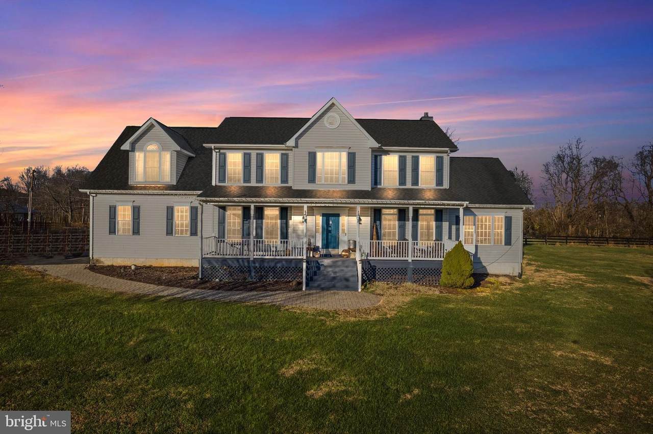 5040 Hummingbird Lane - Photo 1