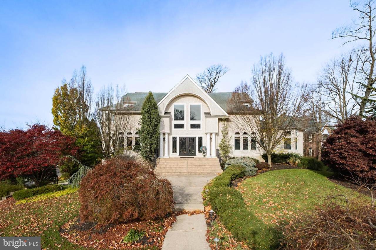 220 Summit Road - Photo 1