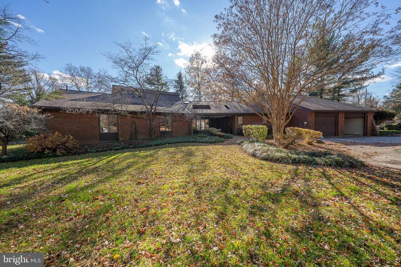 930 Mount Pleasant Road - Photo 1