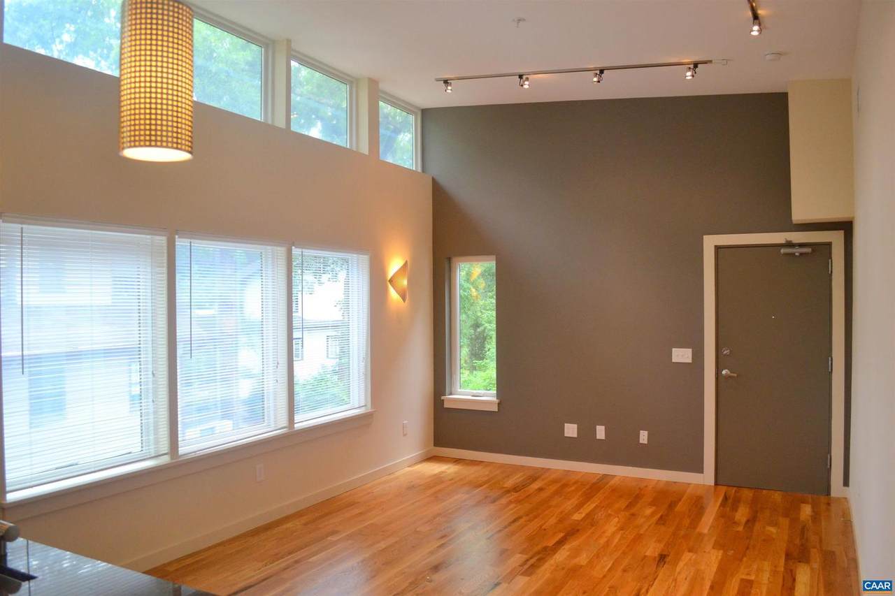 1600 Jefferson Park Ave - Photo 1