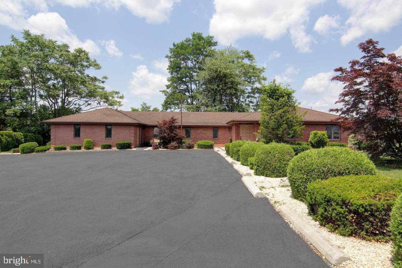 311 Medical Court - Photo 1