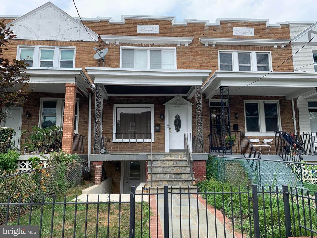 657 Hamilton Street - Photo 1